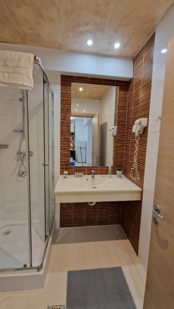 Rin Grand Sofmed Apartment Букурещ Екстериор снимка
