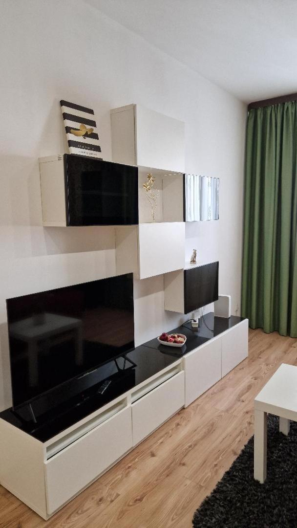 Rin Grand Sofmed Apartment Букурещ Екстериор снимка