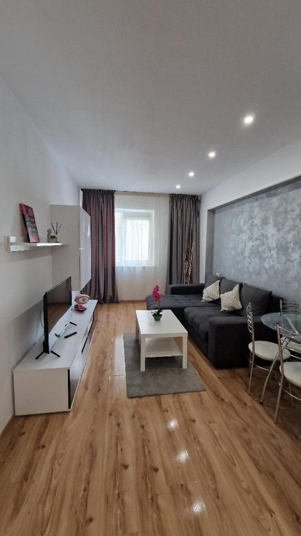 Rin Grand Sofmed Apartment Букурещ Екстериор снимка